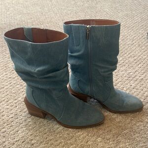 VINCE CAMUTO JEAN COLOR ANKLE BLOCK HEEL BOOT